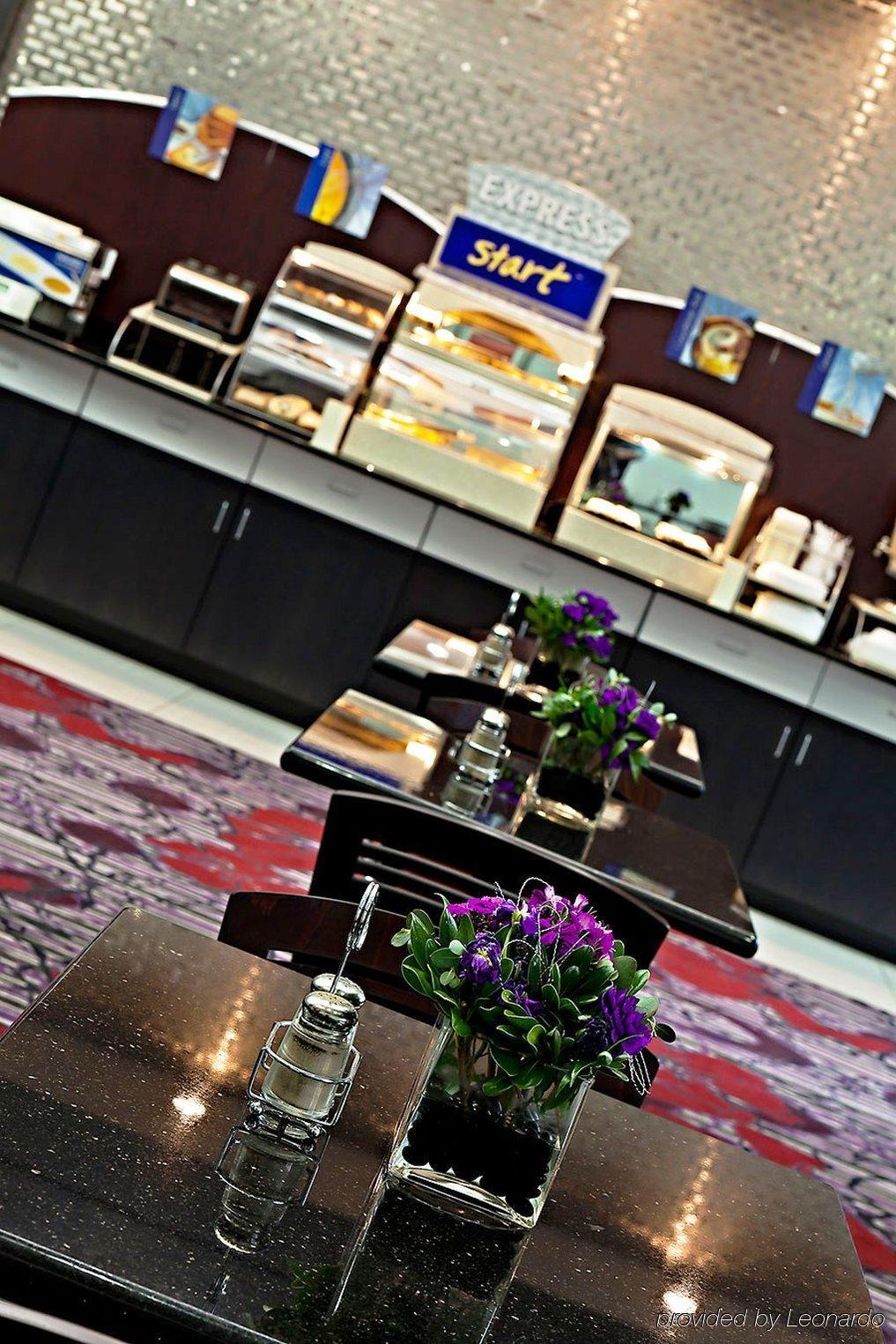 Holiday Inn Express & Suites Columbus - Polaris, An Ihg Hotel Restoran fotoğraf